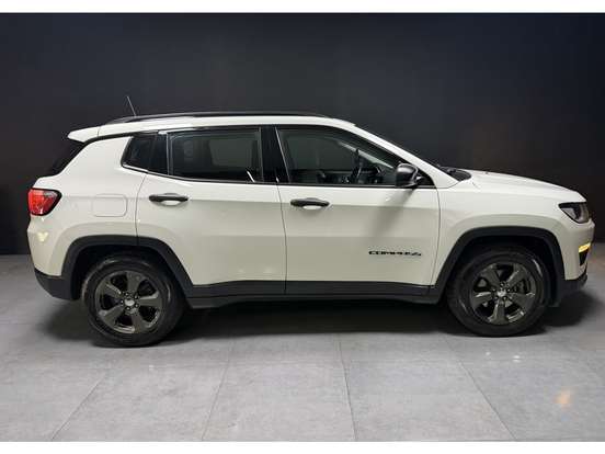 JEEP-COMPASS-2.0 16V FLEX SPORT 4X4 AUTOMÁTICO JEEP-COMPASS-2017