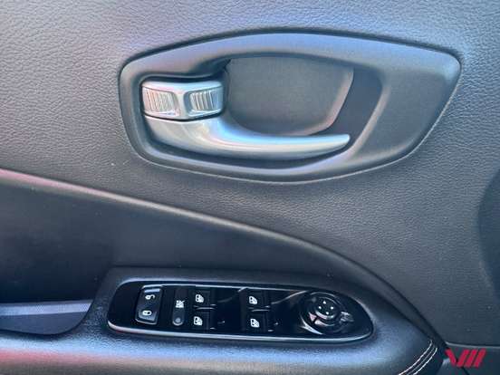 JEEP-COMPASS-2.0 16V FLEX SPORT AUTOMÁTICO JEEP-COMPASS-2019