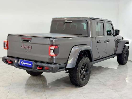 JEEP-GLADIATOR-2023