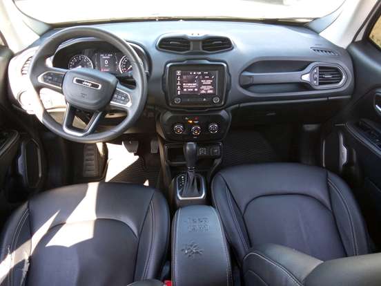 JEEP-RENEGADE-2023