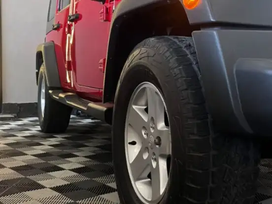 JEEP-WRANGLER-3.6 UNLIMITED SPORT 4X4 V6 GASOLINA 4P AUTOMÁTICO JEEP-WRANGLER-2017