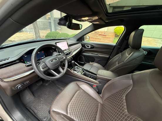 JEEP-COMMANDER-2022