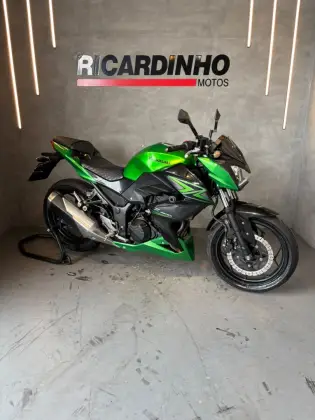 KAWASAKI Z300 