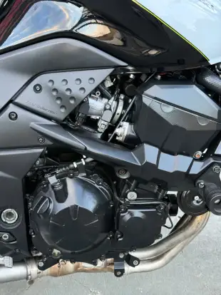 KAWASAKI-Z-750-2010