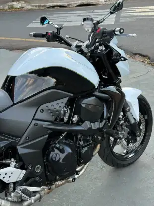 KAWASAKI-Z-750 KAWASAKI-Z-750-2010