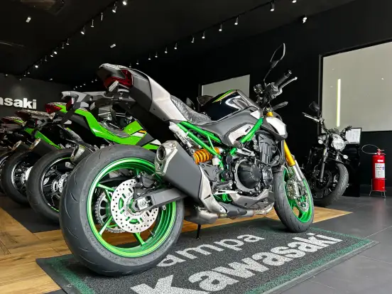 KAWASAKI-Z900 R EDITION-2025