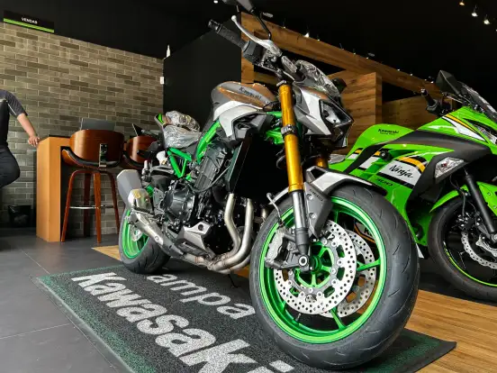 KAWASAKI-Z900 R EDITION KAWASAKI-Z900 R EDITION-2025