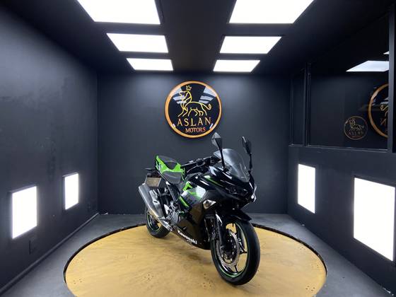 KAWASAKI NINJA 400 