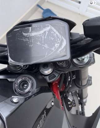 KAWASAKI-Z900-2025