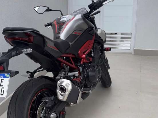 KAWASAKI-Z900 KAWASAKI-Z900-2025