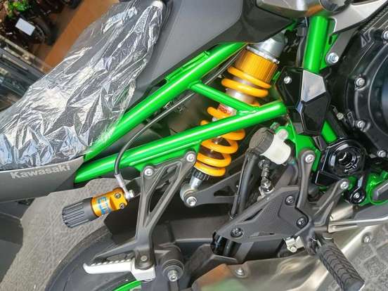 KAWASAKI-Z900 R EDITION KAWASAKI-Z900 R EDITION-2025
