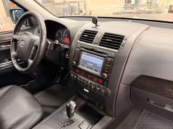 KIA-MOHAVE-2012