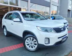 KIA SORENTO 2.4 16V GASOLINA EX 7L 4WD AUTOMÁTICO KIA SORENTO 2.4 16V GASOLINA EX 7L 4WD AUTOMÁTICO