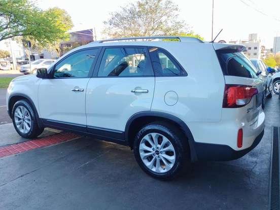 KIA-SORENTO-2014