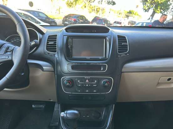 KIA-SORENTO-2014