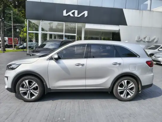 KIA-SORENTO-3.5 V6 GASOLINA EX 7L AUTOMATICO KIA-SORENTO-2018