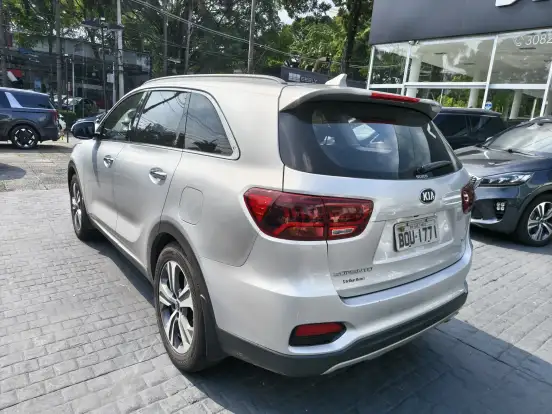 KIA-SORENTO-3.5 V6 GASOLINA EX 7L AUTOMATICO KIA-SORENTO-2018
