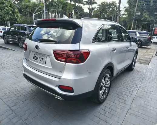 KIA-SORENTO-2018