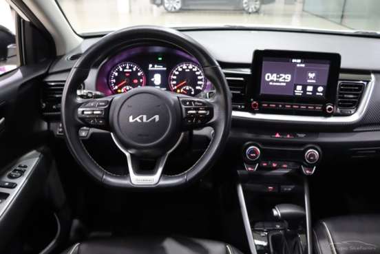 KIA-STONIC-2021