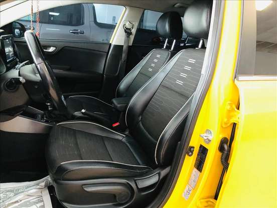 KIA-STONIC-2021