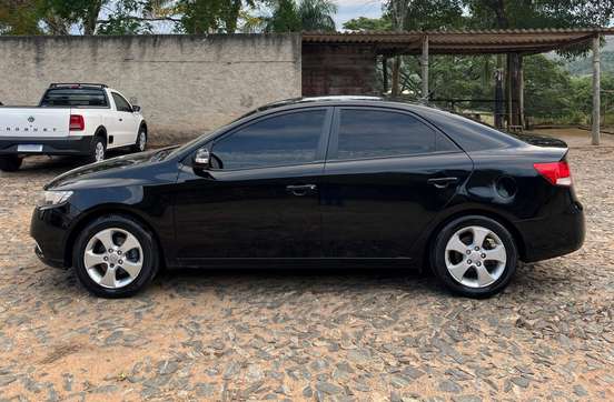 KIA-CERATO-1.6 SX2 16V GASOLINA 4P AUTOMÁTICO KIA-CERATO-2010
