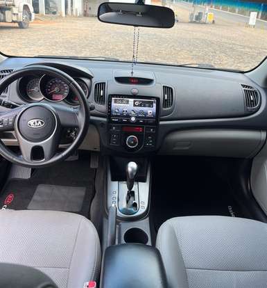 KIA-CERATO-2010