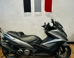 KYMCO AK 550i KYMCO AK 550i
