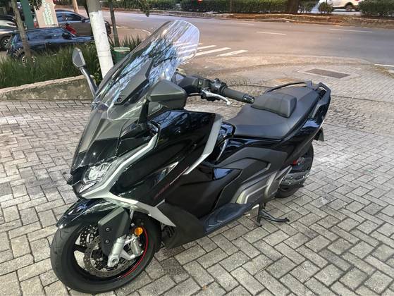 KYMCO AK 550i 