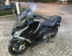 KYMCO AK 550i KYMCO AK 550i