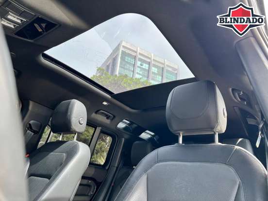 LAND ROVER-DEFENDER-2023