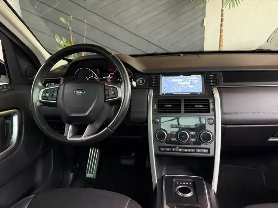 LAND ROVER-DISCOVERY SPORT-2017