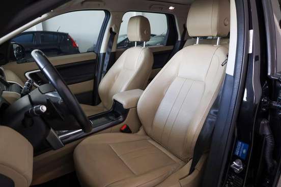 LAND ROVER-DISCOVERY SPORT-2018