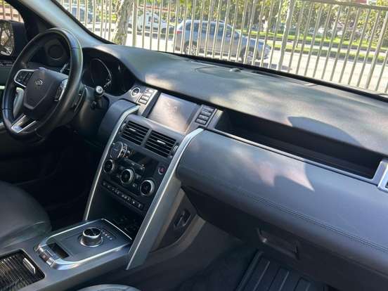 LAND ROVER-DISCOVERY SPORT-2018