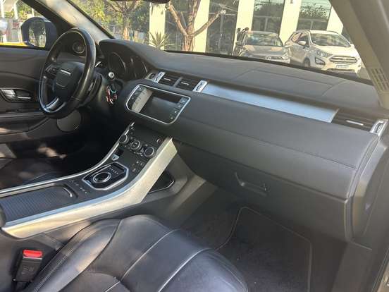 LAND ROVER-RANGE ROVER EVOQUE-2.0 SE 4WD 16V FLEX 4P AUTOMÁTICO LAND ROVER-RANGE ROVER EVOQUE-2018
