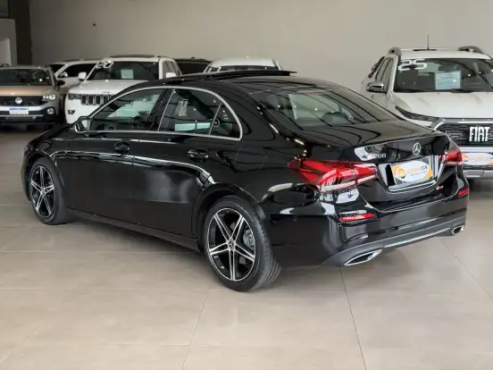 MERCEDES-BENZ-A 200-2021