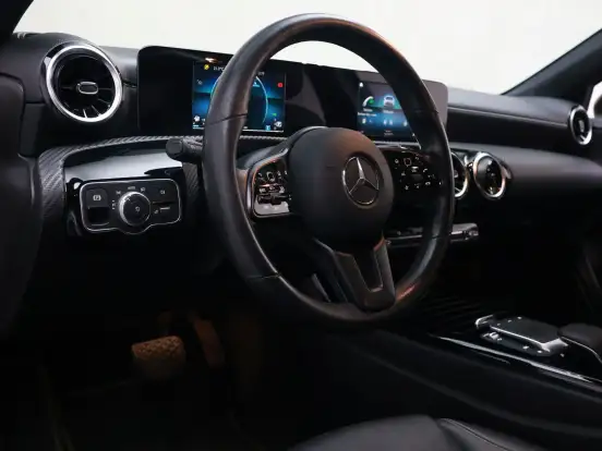 MERCEDES-BENZ-A 200-1.3 CGI GASOLINA STYLE SEDAN 7G-DCT MERCEDES-BENZ-A 200-2019