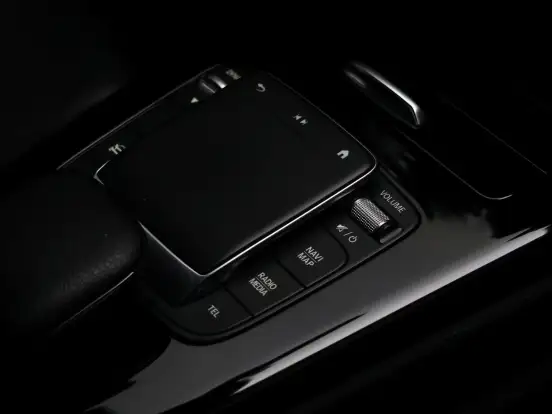 MERCEDES-BENZ-A 200-1.3 CGI GASOLINA STYLE SEDAN 7G-DCT MERCEDES-BENZ-A 200-2019