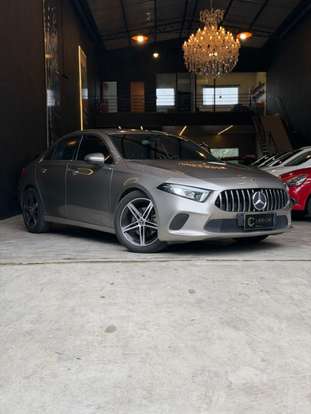 MERCEDES-BENZ-A 200-2019
