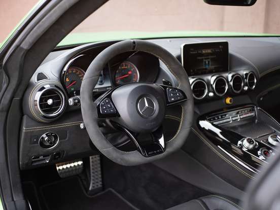 MERCEDES-BENZ-AMG GT-2017