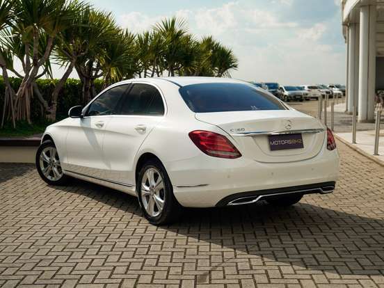 MERCEDES-BENZ-C 180-1.6 CGI AVANTGARDE 16V TURBO GASOLINA 4P AUTOMÁTICO MERCEDES-BENZ-C 180-2015