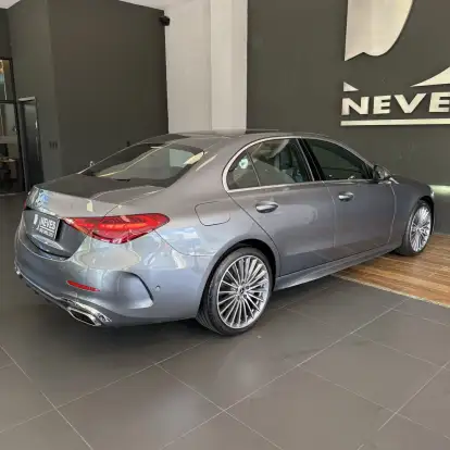 MERCEDES-BENZ-C 200-2025