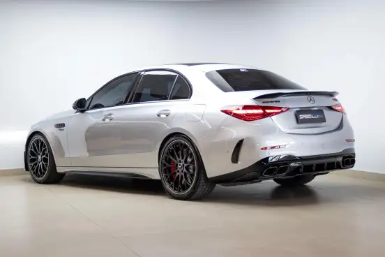 MERCEDES-BENZ-C 63 AMG-2024