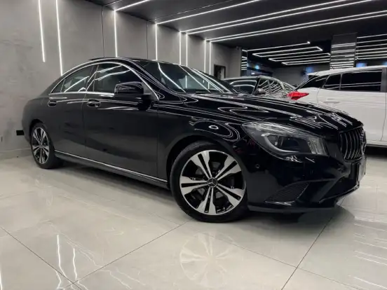 MERCEDES-BENZ-CLA 200-2016