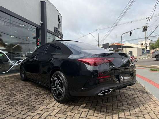 MERCEDES-BENZ-CLA 200-2024