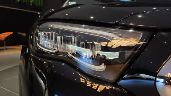 MERCEDES-BENZ-E 300-2026