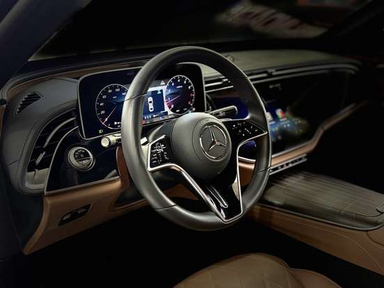 MERCEDES-BENZ-E 300-2.0 MHEV EXCLUSIVE 9G-TRONIC MERCEDES-BENZ-E 300-2025