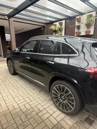 MERCEDES-BENZ-GLA 200-2023