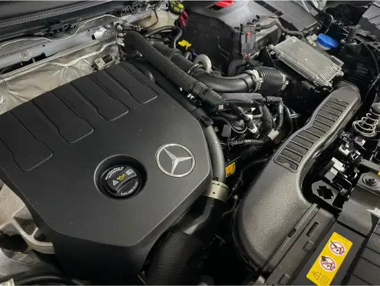MERCEDES-BENZ-GLA 200-2025