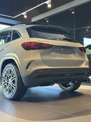 MERCEDES-BENZ-GLA 200-2026