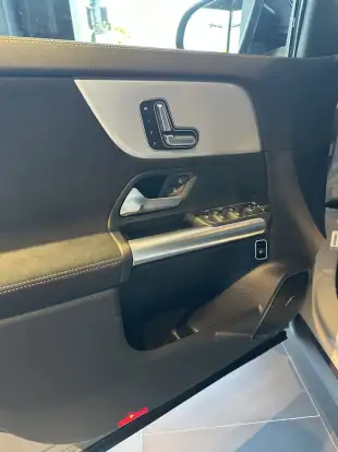 MERCEDES-BENZ-GLA 200-2026